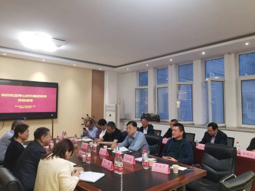门徒娱乐集团党委书记、董事长吴宁带队赴河北科技大学纺织服装学院调研