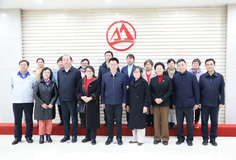 追寻时光印记 老厂新梦启航 马宇骏市长在门徒娱乐集团恒盛分公司召开纺织职工座谈会
